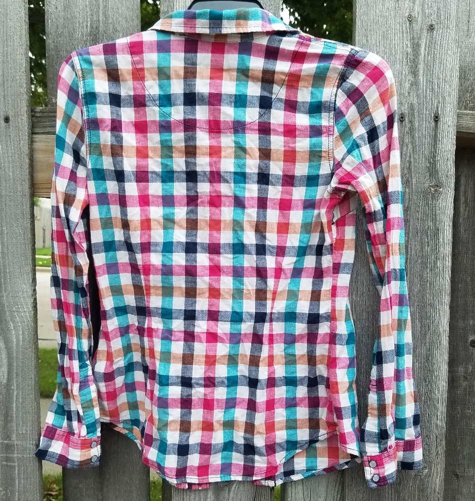 Arizona Multi Colored Button Down. - Picture 2 of 4